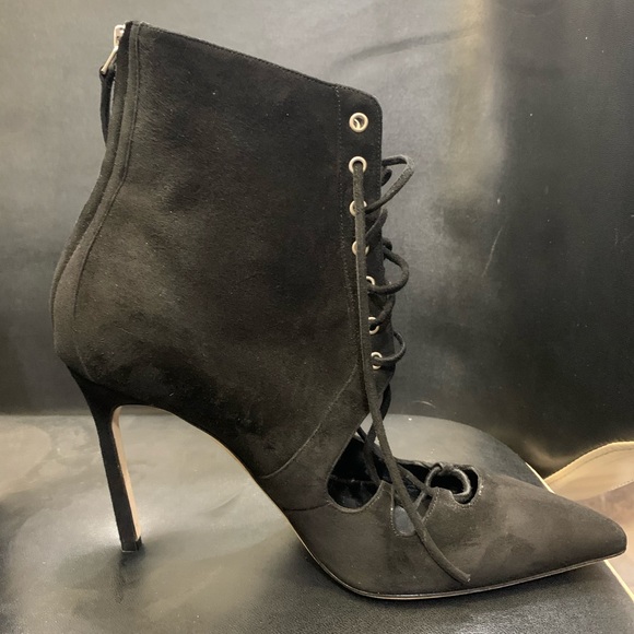 NWT-MANOLO BLAHNIK - Picture 5 of 8